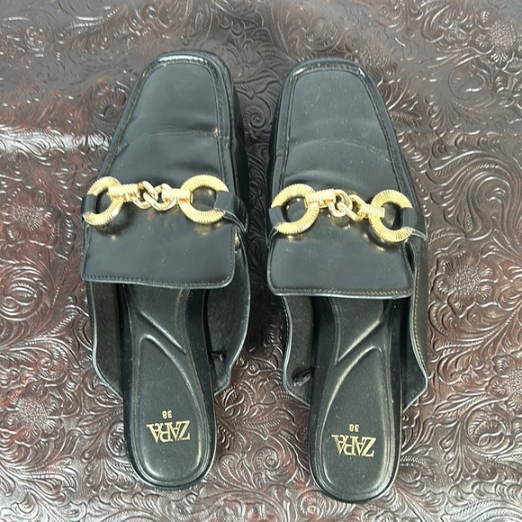 Zara Black Women's Loafers with Gold Chain Detail - Picture 1 of 5